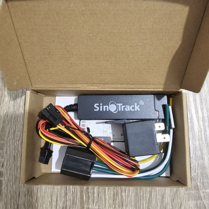 GPS трекер для авто Sinotrack ST-901A з акумулятором та блокуванням двигуна